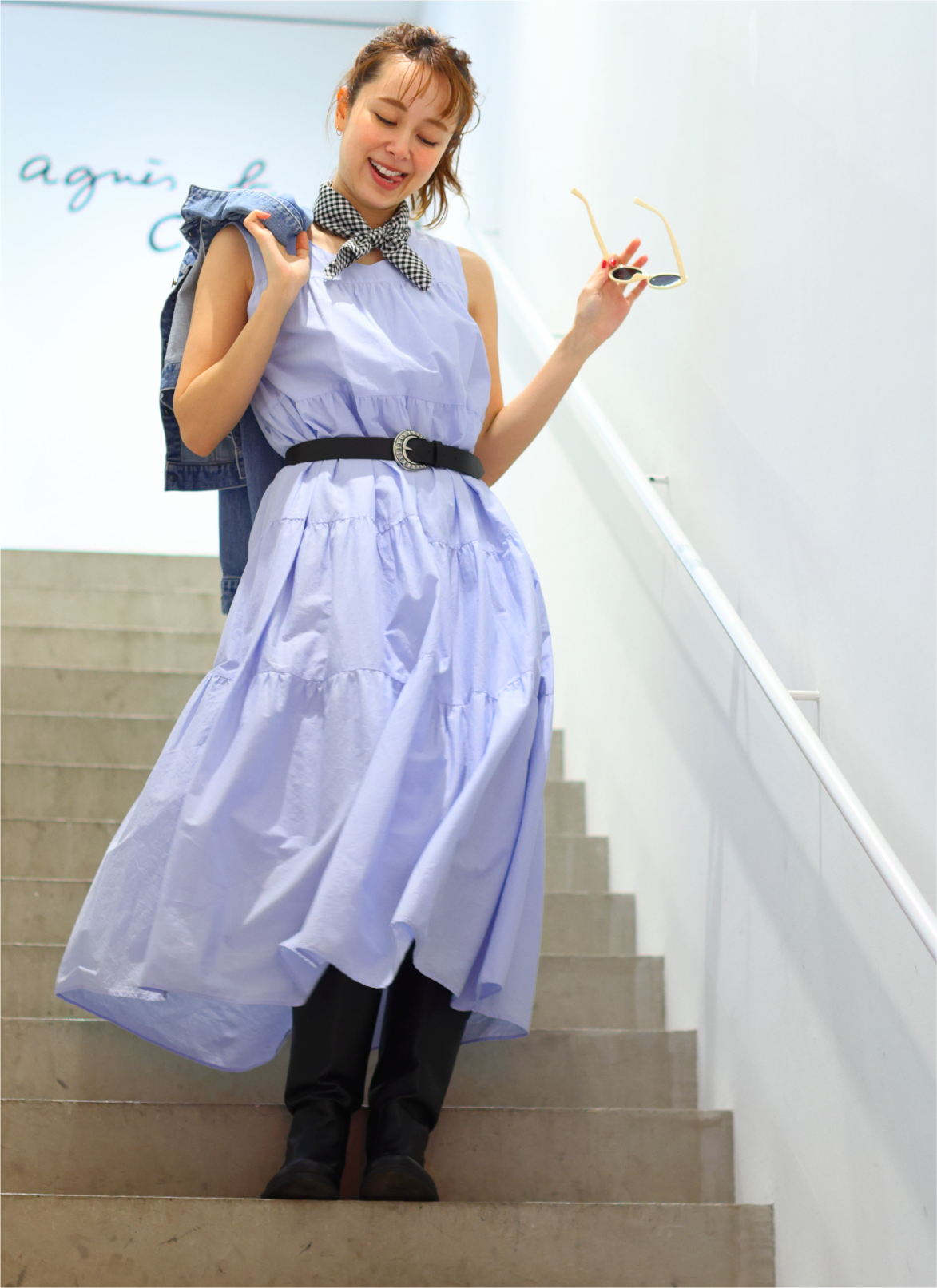 Look02