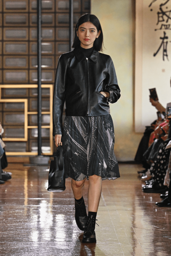 Look 18
