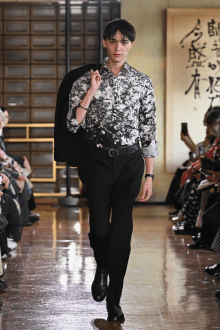 Look 19