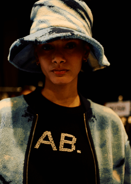 Backstage 06